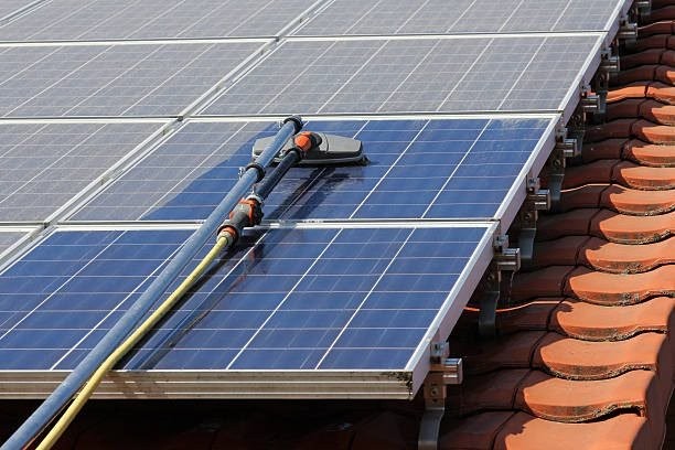 Solar cleaning with DI water